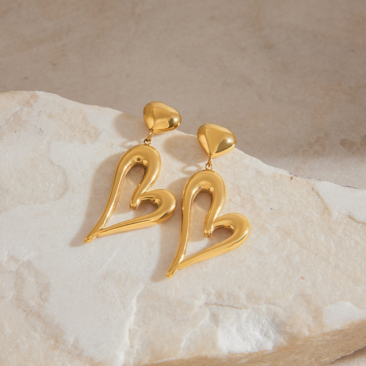 Venus Heart Earrings in Gold