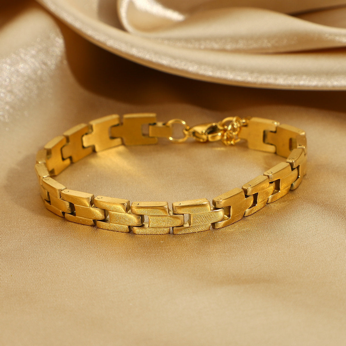 Zeri Gold Chain Bracelet