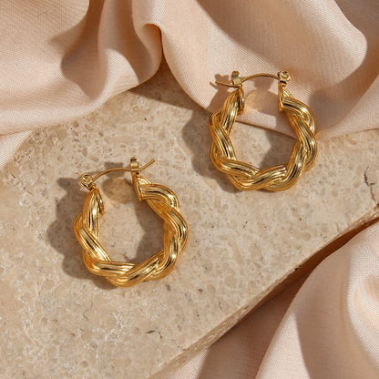 Layla Hoops