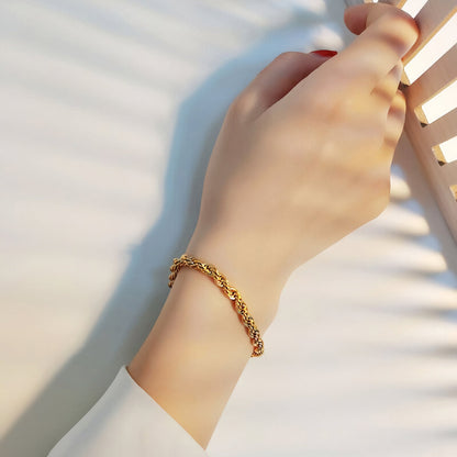 Clara Twisted Chain Gold Bracelet
