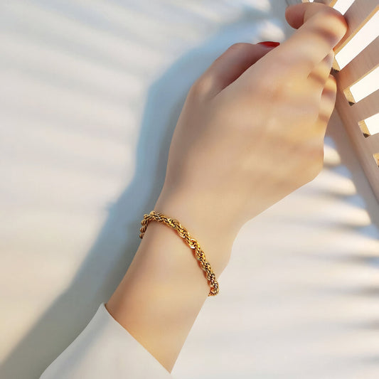 Clara Twisted Chain Gold Bracelet