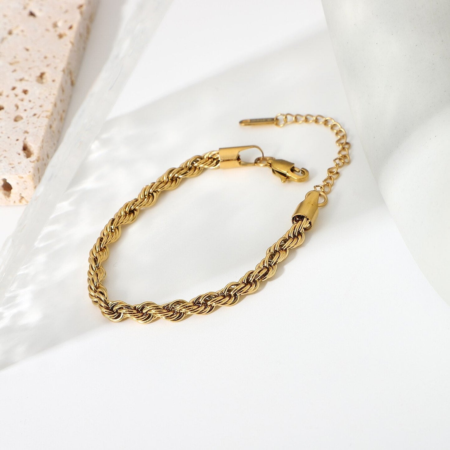 Clara Twisted Chain Gold Bracelet