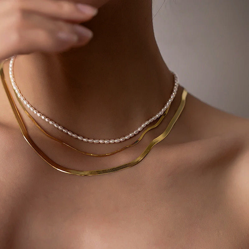 Laura Pearl Necklace