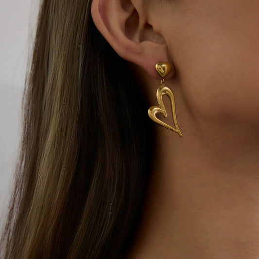 Venus Heart Earrings in Gold