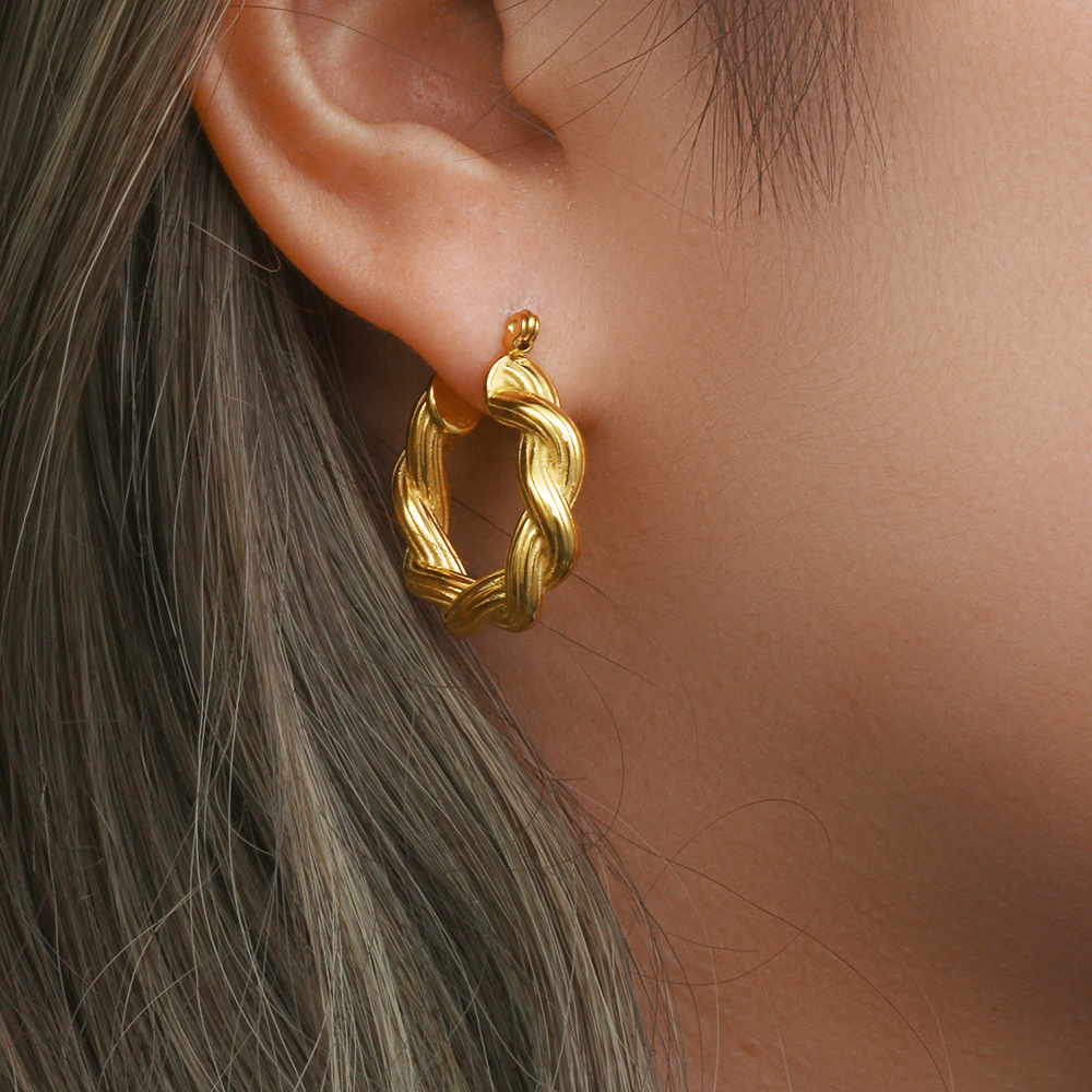 Layla Hoops