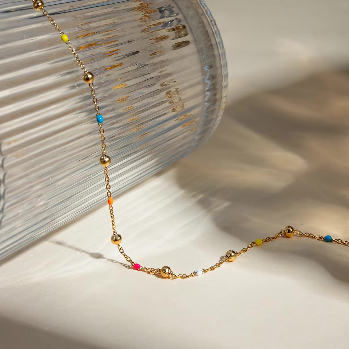 Amphitrite Necklace with Gold Chain and Pearls