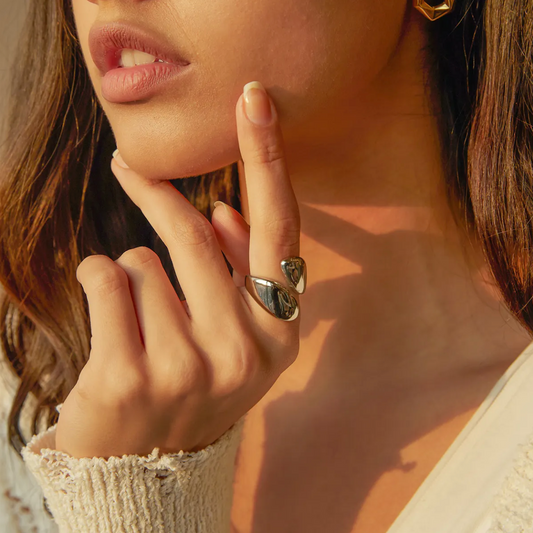 Hattaria Gold Ring