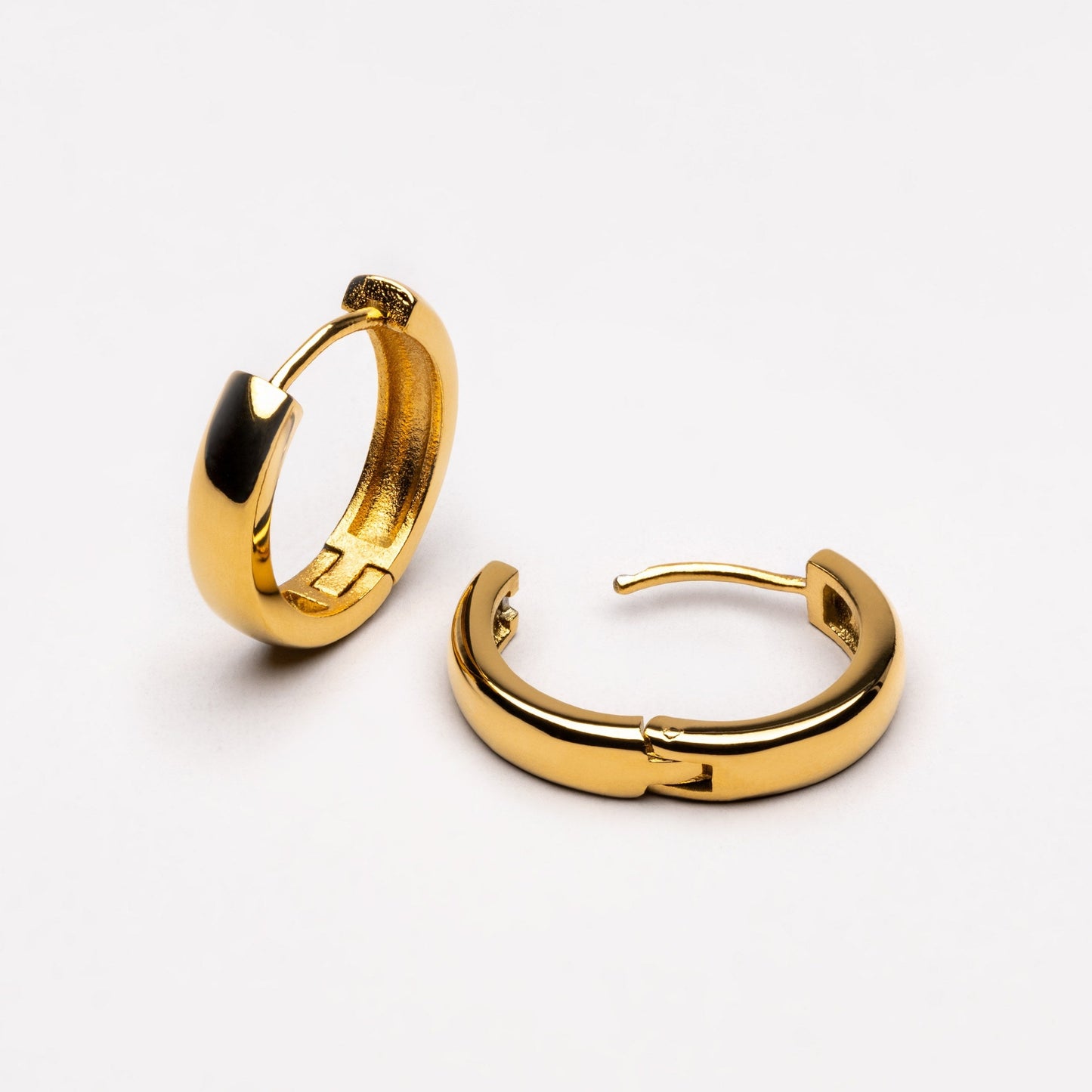 Bold Anissa Hoops