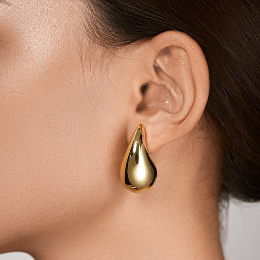 Mary Teardrop Gold Earrings