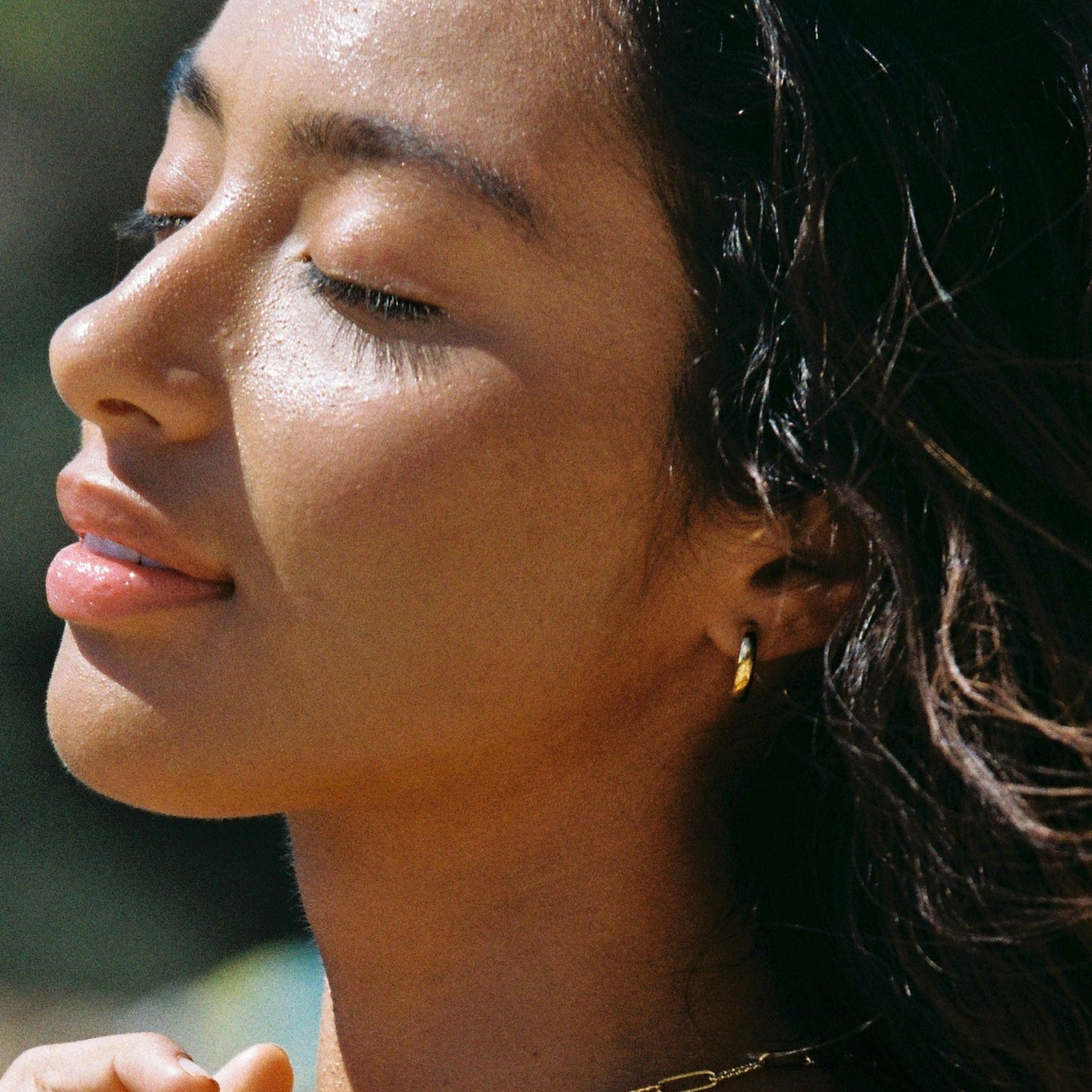 Bold Anissa Hoops